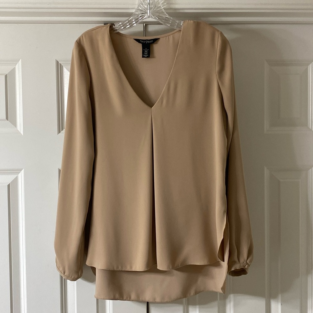 WHBM V-NECK BLOUSE W/FRONT PLEAT. SZ6. LONGER IN BACK. GREAT CONDITION!